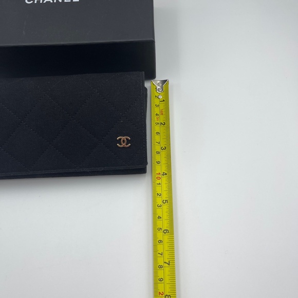 CHANEL Black Glasses Sunglasses Soft Case and box Quilted Fabric Gold CC Logo - Picture 5 of 12